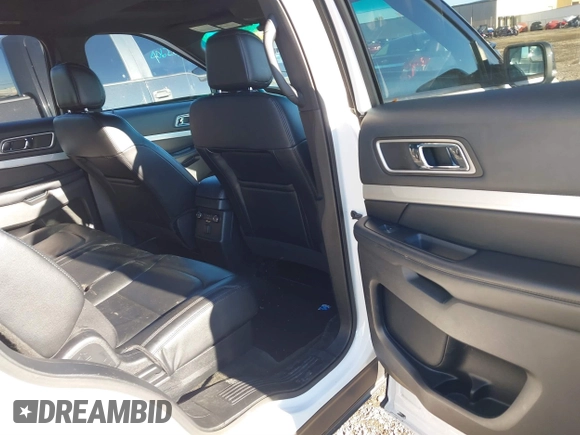 2016 Ford Explorer XLT with VIN 1FM5K8D84GGA22479, listed as a IAAI auction lot 40645958 with 127,482 mi miles and . Bid and sale history available at carsss.com. Image 8.