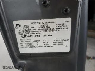 2000 Chevrolet Silverado 1500 with VIN 1GCEC14W0YE136208, listed as a Copart auction lot 45190775 with 152,016 mi miles and Salvage Title. Bid and sale history available at carsss.com. Image 14.