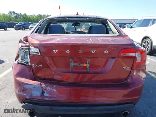 2013 Volvo S60 T5 Premier with VIN YV1612FS3D1232484, listed as a IAAI auction lot 41961900 with 127,059 mi miles. Bid and sale history available at carsss.com. Image 6.