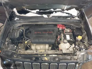 2019 Jeep Renegade Sport with VIN ZACNJBAB0KPK07349, listed as a IAAI auction lot 41618909 with 82,402 mi miles. Bid and sale history available at carsss.com. Image 10.