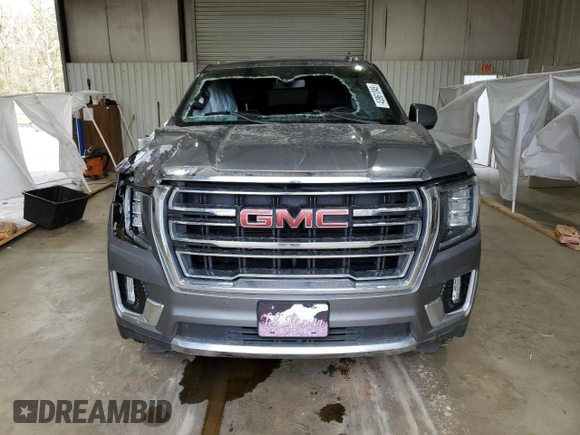 2021 GMC Yukon XL SLT with VIN 1GKS2GKT1MR310067, listed as a Copart auction lot 43961045 with 112,946 mi miles and Salvage Title. Bid and sale history available at carsss.com. Image 5.