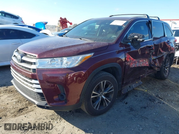 2018 Toyota Highlander LE z VIN 5TDZARFH2JS040424, wystawiony jako IAAI lot #41153516 z przebiegiem 112 246 mil mil oraz . Historia ofert i sprzedaży dostępna na DreamBid. Obrazek 17.