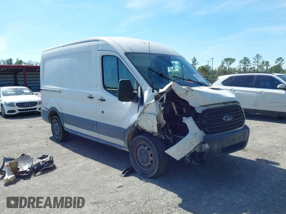 2015 Ford Transit Cargo with VIN 1FTNR1CM2FKB24963, listed as a IAAI auction lot 41455934 with 220,106 mi miles. Bid and sale history available at carsss.com. Image 1.