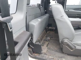 2016 Ford F-250 XLT z VIN 1FT7X2A66GEC26128, wystawiony jako IAAI lot #41552582 z przebiegiem 164 291 mil mil oraz . Historia ofert i sprzedaży dostępna na DreamBid. Obrazek 7.