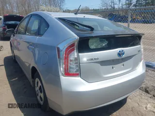 2012 Toyota Prius One with VIN JTDKN3DU2C5466786, listed as a IAAI auction lot 42090567 with 122,120 mi miles. Bid and sale history available at carsss.com. Image 3.