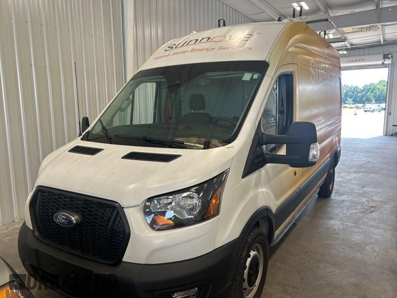 2023 Ford Transit Cargo z VIN 1FTBR1X85PKA75596, wystawiony jako IAAI lot #42742859 z przebiegiem 45 875 mil mil oraz . Historia ofert i sprzedaży dostępna na DreamBid. Obrazek 20.