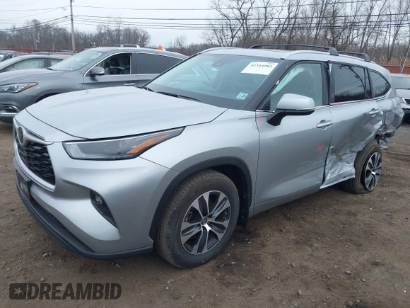 2024 Toyota Highlander LE with VIN 5TDKDRBH3RS532227, listed as a IAAI auction lot 41344982 with 10,116 mi miles and . Bid and sale history available at DreamBid. Image 20.
