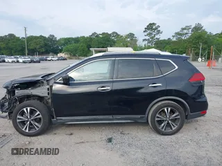 2017 Nissan Rogue SL with VIN JN8AT2MT5HW401066, listed as a IAAI auction lot 42097429 with 164,053 mi miles and . Bid and sale history available at DreamBid. Image 15.