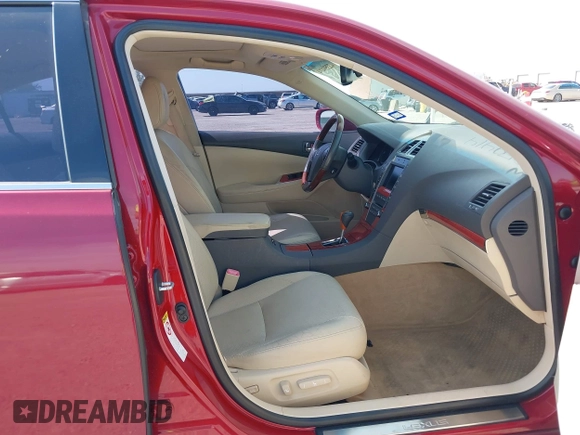 2012 Lexus ES 330 z VIN JTHBK1EG3C2483523, wystawiony jako IAAI lot #42259414 z przebiegiem 128 887 mil mil oraz . Historia ofert i sprzedaży dostępna na DreamBid. Obrazek 5.