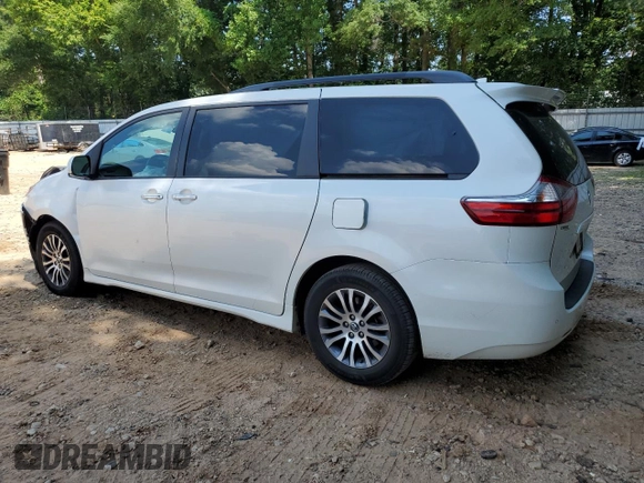 2018 Toyota Sienna XLE Auto Access Seat с VIN 5TDYZ3DC7JS905865, выставлен на аукционе Copart как лот 62263995 с пробегом Не указан миль и Списание • Salvage title. История ставок и продаж доступна на DreamBid. Изображение 2.