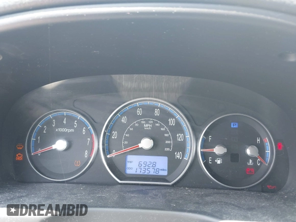 2009 Hyundai Santa Fe GLS z VIN 5NMSG73D79H296014, wystawiony jako IAAI lot #42374973 z przebiegiem 173 578 mil mil oraz . Historia ofert i sprzedaży dostępna na DreamBid. Obrazek 7.