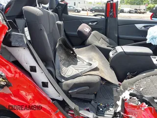 2019 Chevrolet Blazer z VIN 3GNKBBRA8KS689220, wystawiony jako IAAI lot #42340406 z przebiegiem 91 187 mil mil oraz . Historia ofert i sprzedaży dostępna na DreamBid. Obrazek 8.
