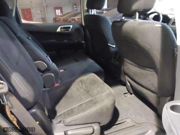 2014 Nissan Pathfinder SV with VIN 5N1AR2MN1EC681489, listed as a IAAI auction lot 41592415 with 127,933 mi miles. Bid and sale history available at carsss.com. Image 8.