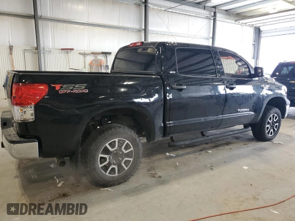 2013 Toyota Tundra z VIN 5TFDW5F13DX281916, wystawiony jako Copart lot #55177945 z przebiegiem 119 446 mil mil oraz Szkoda całkowita • Salvage title. Historia ofert i sprzedaży dostępna na DreamBid. Obrazek 3.