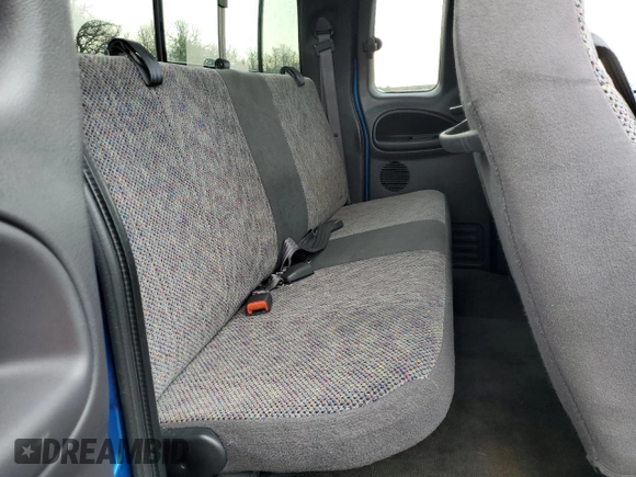 2001 Dodge 1500 with VIN 3B7HF13Y31G731107, listed as a Copart auction lot 43617755 with 143,333 mi miles and Salvage title. Bid and sale history available at DreamBid. Image 10.