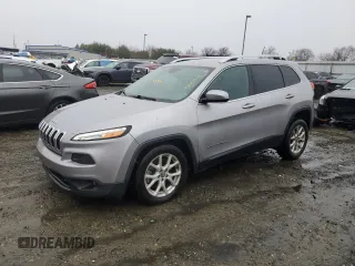 2018 Jeep Cherokee Latitude with VIN 1C4PJLCB3JD611984, listed as a Copart auction lot 43281375 with 145,126 mi miles and Salvage Title. Bid and sale history available at carsss.com. Image 1.
