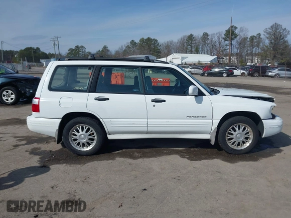 2001 Subaru Forester S w/Premium Pkg with VIN JF1SF65621H759426, listed as a IAAI auction lot 41577130 with 192,910 mi miles. Bid and sale history available at carsss.com. Image 13.