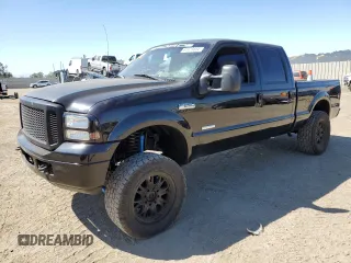 2006 Ford F-250 XL z VIN 1FTSW21P66ED20126, wystawiony jako Copart lot #64428664 z przebiegiem 193 378 mil mil oraz Nie do naprawy • Non repairable. Historia ofert i sprzedaży dostępna na DreamBid. Obrazek 1.