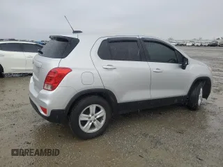 2021 Chevrolet Trax LS with VIN KL7CJKSB5MB303478, listed as a Copart auction lot 51771965 with 28,615 mi miles and Salvage Title. Bid and sale history available at carsss.com. Image 3.