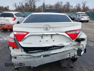 2016 Toyota Camry XSE with VIN 4T1BK1FK2GU570484, listed as a IAAI auction lot 41395359 with 122,852 mi miles. Bid and sale history available at carsss.com. Image 17.