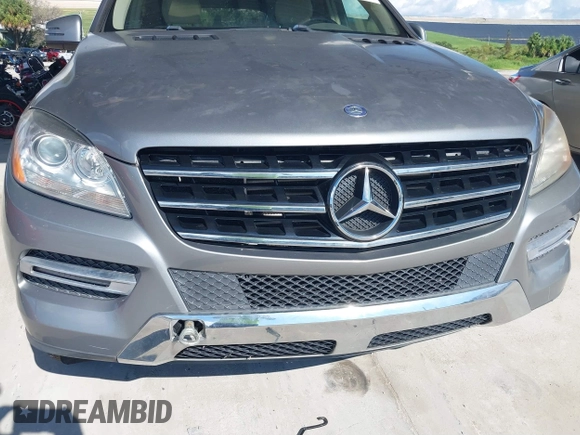 2014 Mercedes-Benz M 350 with VIN 4JGDA2EB6EA275759, listed as a IAAI auction lot 40403071 with 75,095 mi miles and . Bid and sale history available at DreamBid. Image 17.