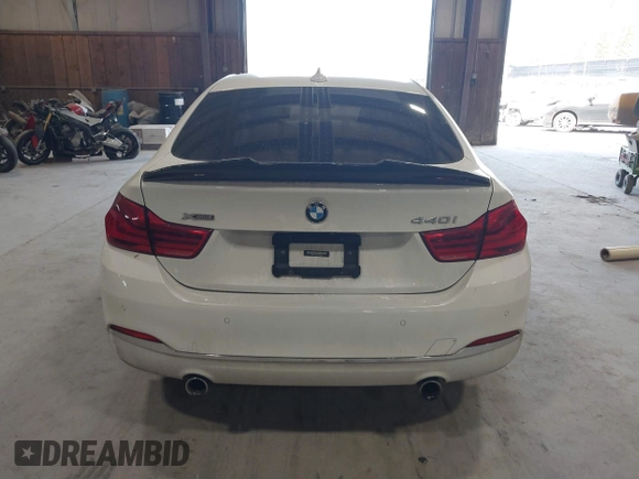 2019 BMW 4 Series 440i xDrive with VIN WBA4J7C5XKBM76209, listed as a IAAI auction lot 42071170 with 62,460 mi miles and . Bid and sale history available at carsss.com. Image 16.