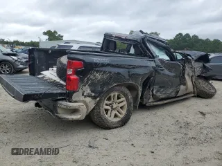 2022 Chevrolet Silverado 1500 Custom Trail Boss with VIN 3GCPDCED9NG588080, listed as a Copart auction lot 70178044 with Not Provided miles and Salvage Title. Bid and sale history available at DreamBid. Image 3.