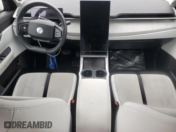 2023 Fisker Ocean One z VIN VCF1ZBU2XPG003149, wystawiony jako Copart lot #50105195 z przebiegiem Nie podano mil oraz Szkody całkowita. Historia ofert i sprzedaży dostępna na DreamBid. Obrazek 8.