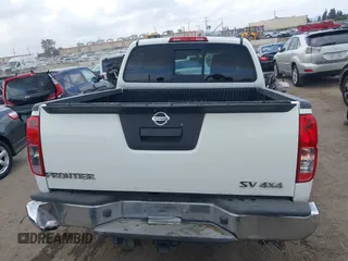 2017 Nissan Frontier SV with VIN 1N6AD0EV8HN765739, listed as a IAAI auction lot 42118530 with 132,050 mi miles and . Bid and sale history available at DreamBid. Image 16.