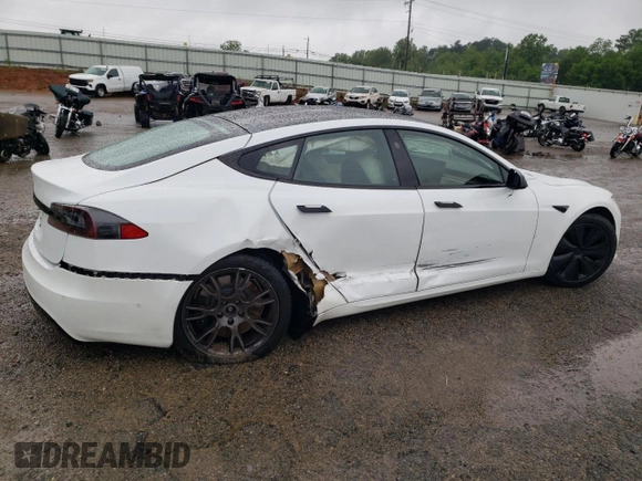 2021 Tesla Model S Long Range z VIN 5YJSA1E5XMF439827, wystawiony jako Copart lot #56117755 z przebiegiem Nie podano mil oraz Szkoda całkowita • Salvage title. Historia ofert i sprzedaży dostępna na DreamBid. Obrazek 3.