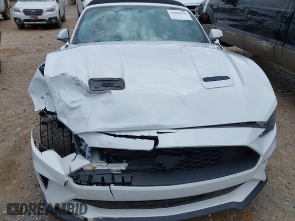 2018 Ford Mustang EcoBoost Premium z VIN 1FATP8UH7J5155047, wystawiony jako IAAI lot #42381470 z przebiegiem 84 290 mil mil oraz . Historia ofert i sprzedaży dostępna na DreamBid. Obrazek 6.