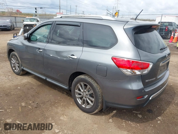 2016 Nissan Pathfinder Platinum with VIN 5N1AR2MM9GC641381, listed as a IAAI auction lot 41869911 with 166,127 mi miles. Bid and sale history available at carsss.com. Image 3.