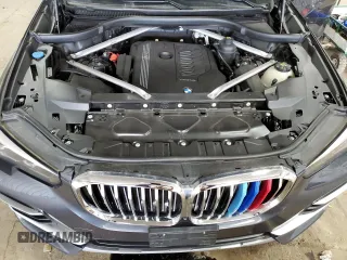 2019 BMW X5 xDrive40i z VIN 5UXCR6C5XKLL21055, wystawiony jako Copart lot #58574775 z przebiegiem 45 017 mil mil oraz Szkoda całkowita • Salvage title. Historia ofert i sprzedaży dostępna na DreamBid. Obrazek 12.