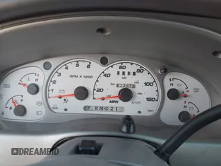 2002 Ford Explorer Sport Trac Value z VIN 1FMZU67EX2UC75933, wystawiony jako IAAI lot #42181837 z przebiegiem 223 979 mil mil oraz . Historia ofert i sprzedaży dostępna na DreamBid. Obrazek 7.
