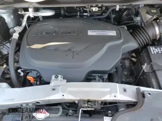 2019 Honda Odyssey EX-L with VIN 5FNRL6H73KB089439, listed as a Copart auction lot 84257055 with 106,664 mi miles and Salvage title. Bid and sale history available at DreamBid. Image 17.