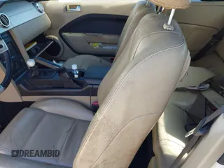 2005 Ford Mustang Deluxe with VIN 1ZVFT84N155260324, listed as a IAAI auction lot 42250383 with Not provided miles and . Bid and sale history available at DreamBid. Image 5.
