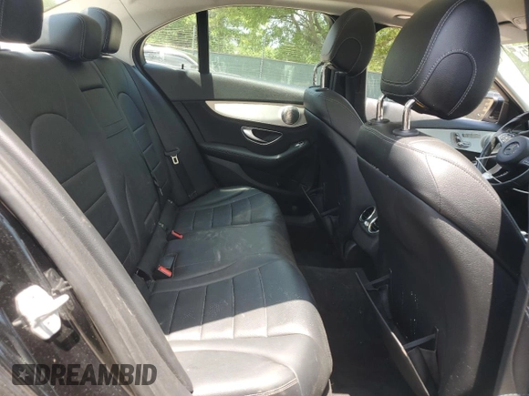 2015 Mercedes-Benz C 300 Luxury with VIN 55SWF4KB0FU022927, listed as a Copart auction lot 61828975 with 97,541 mi miles and Salvage title. Bid and sale history available at DreamBid. Image 10.
