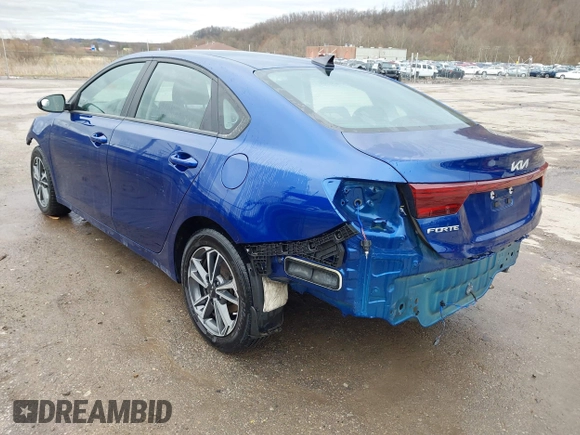 2022 Kia Forte LXS z VIN 3KPF24AD4NE445224, wystawiony jako IAAI lot #41853612 z przebiegiem 29 217 mil mil oraz . Historia ofert i sprzedaży dostępna na DreamBid. Obrazek 3.