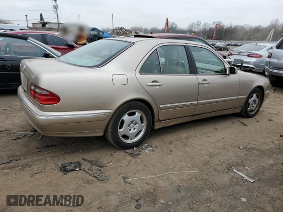 2002 Mercedes-Benz E-Class with VIN WDBJF82J52X062915, listed as a Copart auction lot 48284604 with 150,227 mi miles and Salvage Title. Bid and sale history available at carsss.com. Image 3.