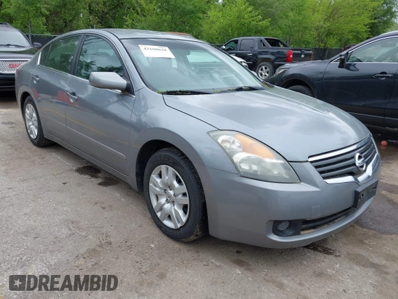 2009 Nissan Altima 2.5 S with VIN 1N4AL21E09N470374, listed as a IAAI auction lot 42168628 with 180,314 mi miles. Bid and sale history available at carsss.com. Image 1.