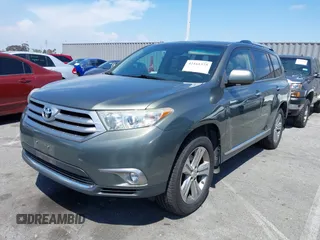 2013 Toyota Highlander Limited z VIN 5TDYK3EH6DS108655, wystawiony jako IAAI lot #42161375 z przebiegiem 138 670 mil mil oraz . Historia ofert i sprzedaży dostępna na DreamBid. Obrazek 17.