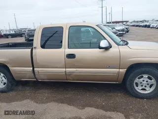 2000 Chevrolet Silverado 1500 LS with VIN 2GCEC19TXY1201498, listed as a IAAI auction lot 41576171 with 244,959 mi miles. Bid and sale history available at carsss.com. Image 13.