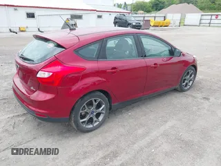 2014 Ford Focus SE z VIN 1FADP3K26EL412058, wystawiony jako IAAI lot #42367220 z przebiegiem 119 568 mil mil oraz . Historia ofert i sprzedaży dostępna na DreamBid. Obrazek 4.