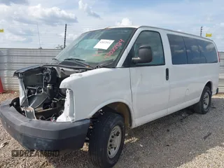 2008 Chevrolet Express Passenger z VIN 1GAGG25KX81197208, wystawiony jako IAAI lot #42022924 z przebiegiem Nie podano mil oraz . Historia ofert i sprzedaży dostępna na DreamBid. Obrazek 2.