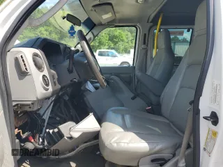 2013 Ford Econoline Cargo Commercial with VIN 1FTNE2EW5DDB06085, listed as a Copart auction lot 62732735 with 262,016 mi miles and Clean title. Bid and sale history available at DreamBid. Image 7.