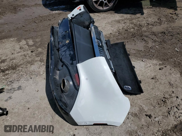 2021 Aston Martin DBX z VIN SCFVUJAW8MTV02781, wystawiony jako Copart lot #56249665 z przebiegiem 19 901 mil mil oraz Szkoda całkowita • Salvage title. Historia ofert i sprzedaży dostępna na DreamBid. Obrazek 13.