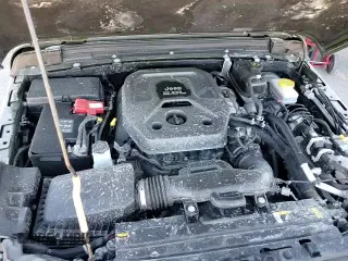 2021 Jeep Wrangler Unlimited Sahara Altitude z VIN 1C4HJXEN8MW736426, wystawiony jako Copart lot #50145245 z przebiegiem 30 938 mil mil oraz Szkoda całkowita • Salvage title. Historia ofert i sprzedaży dostępna na DreamBid. Obrazek 15.