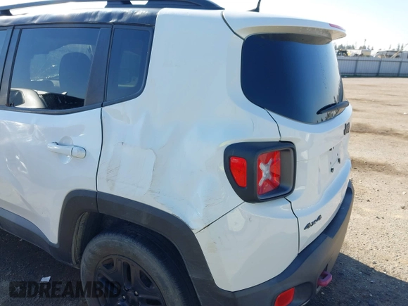 2018 Jeep Renegade Trailhawk with VIN ZACCJBCB7JPH42314, listed as a IAAI auction lot 41436327 with 77,834 mi miles. Bid and sale history available at carsss.com. Image 12.