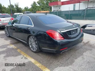 2016 Mercedes-Benz S 550 with VIN WDDUG8CB5GA222424, listed as a IAAI auction lot 40413820 with 125,802 mi miles and . Bid and sale history available at carsss.com. Image 3.