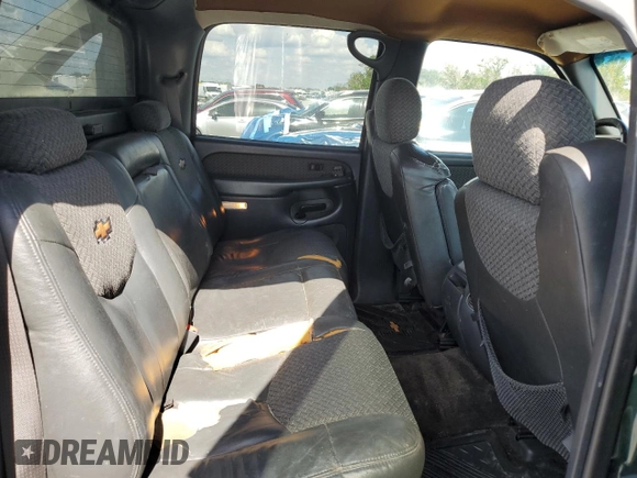 2002 Chevrolet Avalanche with VIN 3GNEC13T72G217883, listed as a Copart auction lot 52378085 with 140,300 mi miles and Salvage Title. Bid and sale history available at carsss.com. Image 11.